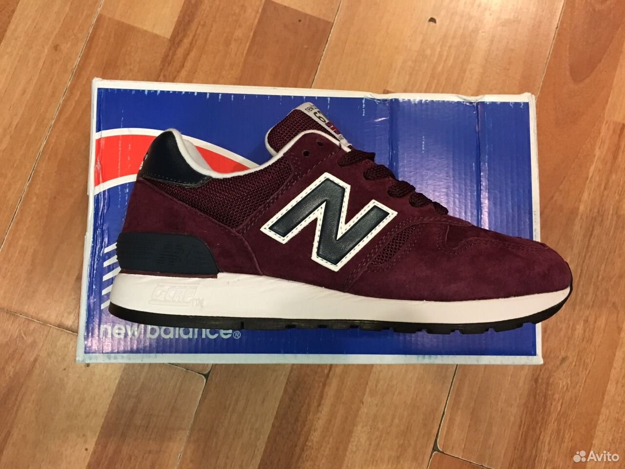 New balance женские кроссовки