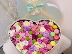 Коробки с цветами и ягодами/конфетами