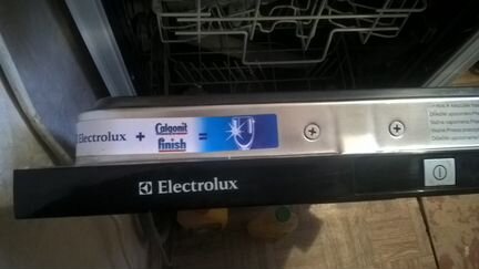 Посудомоечная машина Electrolux ESL 43010