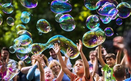 Шоу мыльных пузырей на ваш праздник