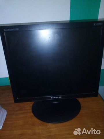 Монитор Samsung