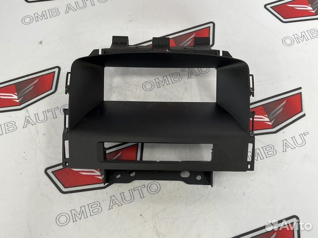 Накладка дисплея Опель Астра J