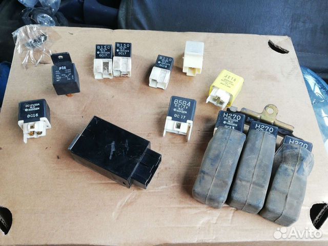 Реле Мазда Демио 1