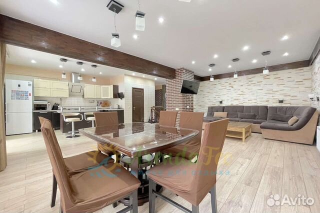 

3-к. квартира, 110 м², 1/4 эт.