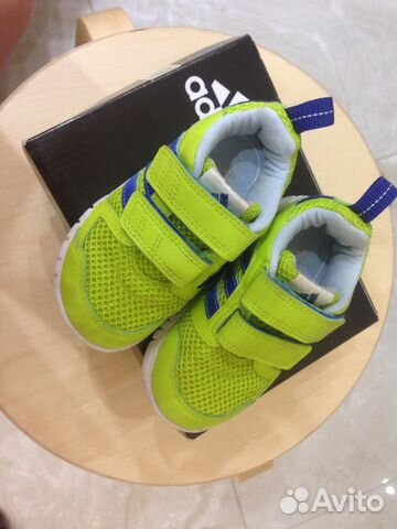 Детские кроссовки adidas Детские кроссовки adidas
