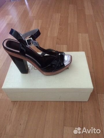 Босоножки натуральные