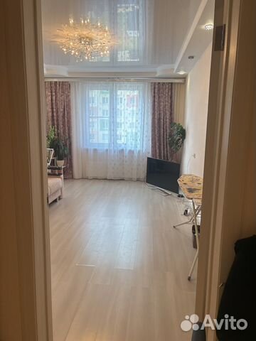 

1-к. квартира, 42 м², 3/10 эт.