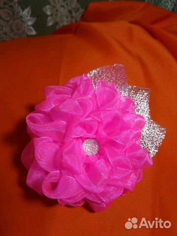 Брошь из органзы ручной работы