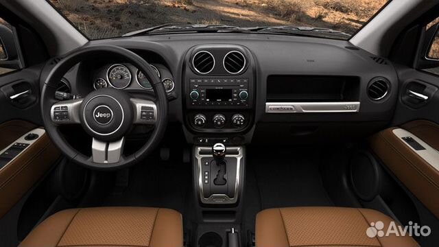 Торпеда / передняя панель Jeep Compass