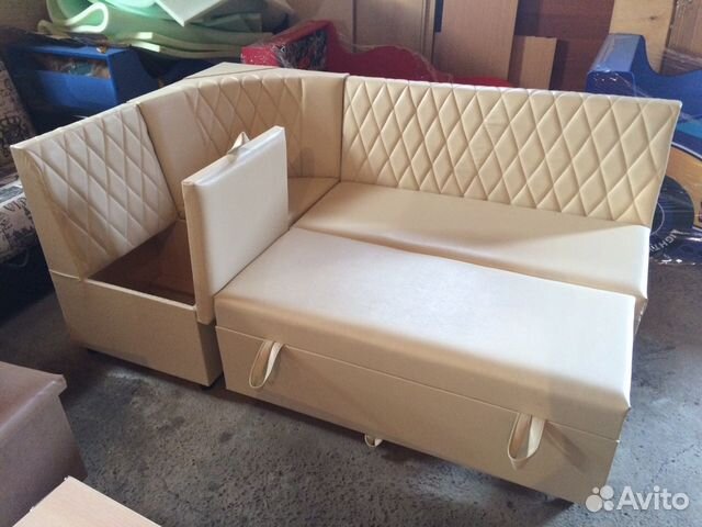 Кухонный угловой со спальным местом