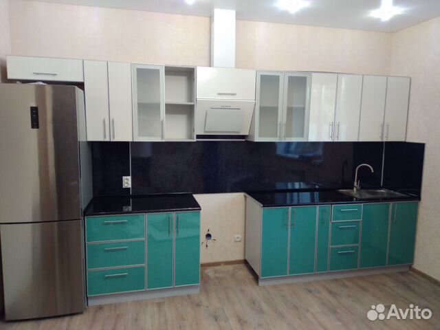 Кухонный гарнитур в пластике
