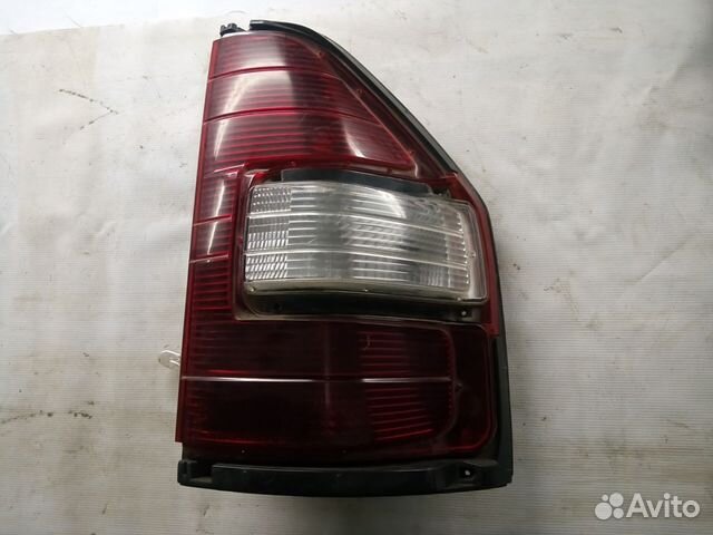 Фонарь задний правый Митсубиси Паджеро 2000-2006 Фонарь задний правый Митсубиси Паджеро 2000-2006