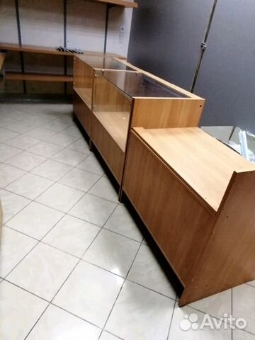 Шкафы, стол и комод Шкафы, стол и комод