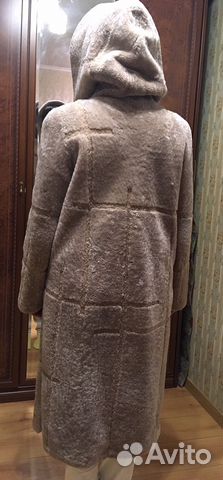 Шуба из овчины (мутоновая) бежевая 46 Шуба из овчины (мутоновая) бежевая 46