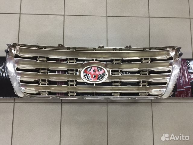 Решетка радиатора для Land Cruiser 200 Решетка радиатора для Land Cruiser 200