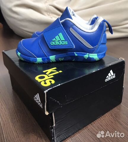 Кроссовки детские adidas Кроссовки детские adidas