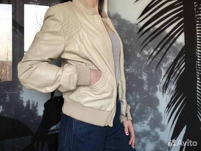 Куртка кожаная молочного цвета Куртка кожаная молочного цвета