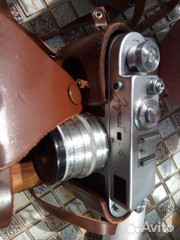 Антикварный фотоаппарат Зоркий-4 Антикварный фотоаппарат Зоркий-4