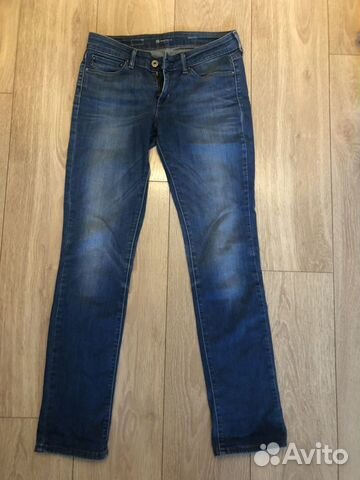 Джинсы Levis
