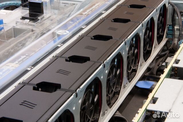 HP DL380p G8 25SFF 2x E5-2660v2 128 GB HP DL380p G8 25SFF 2x E5-2660v2 128 GB