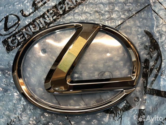 Эмблема на крышку багажника Lexus LX 570
