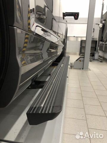 Выдвижные электро пороги Audi Q7 2016-2019 г Выдвижные электро пороги Audi Q7 2016-2019 г