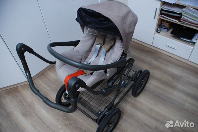 Автокресло-автолюлька Inglesina Huggy Multifix 0+ Автокресло-автолюлька Inglesina Huggy Multifix 0+
