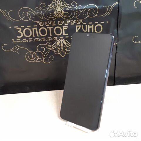 Смартфон Xiaomi Mi 8 Lite 4/64GB Смартфон Xiaomi Mi 8 Lite 4/64GB