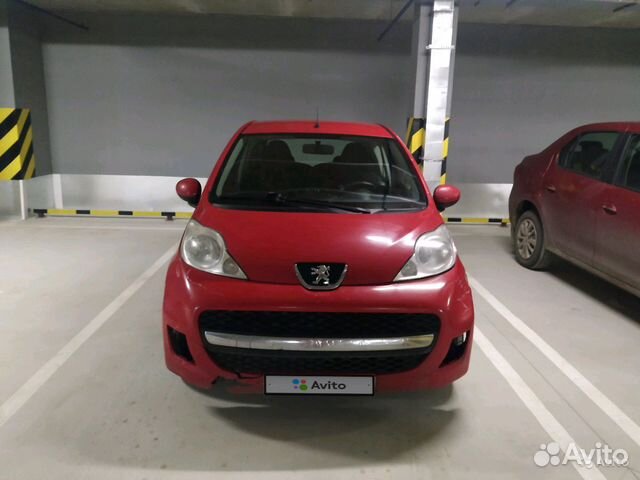 Peugeot 107 1.0 МТ, 2010, битый, 166 000 км