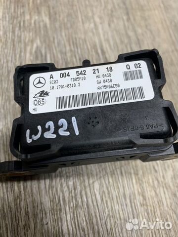 Mercedes Benz W221 Датчик ускорения 0045422118 Mercedes Benz W221 Датчик ускорения 0045422118