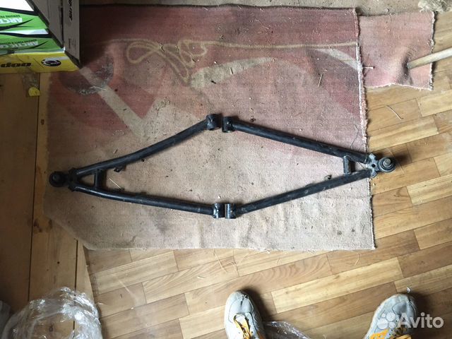 Комплект передних рычагов Сan am Maverick 2014 б.у Комплект передних рычагов Сan am Maverick 2014 б.у