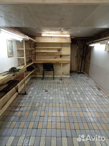 Гараж, > 30 м²