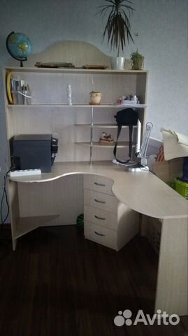 Продаю стол