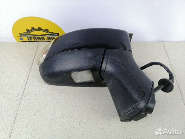 Зеркало правое Ford Kuga SUV 2008