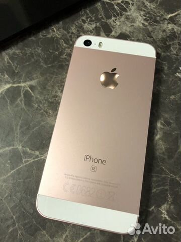 Телефон iPhone SE