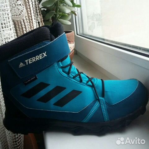 Высокие зимние ботинки Adidas