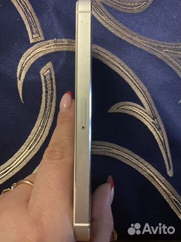 Телефон iPhone