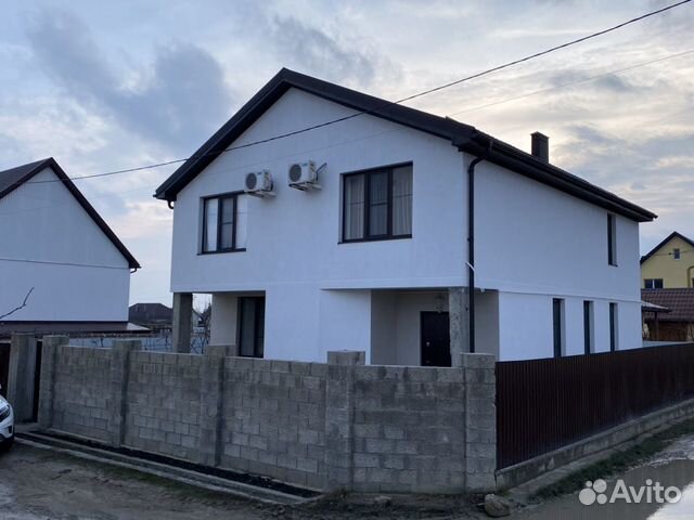 Дом 180 м² на участке 4 сот.