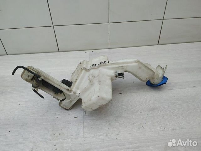 Бачок омывателя 3C0955453P VW Passat (B6) 2005-201 Бачок омывателя 3C0955453P VW Passat (B6) 2005-201