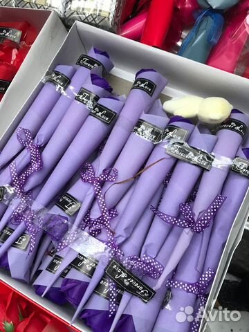 Букеты из мыльных роз с игрушкой оптом Букеты из мыльных роз с игрушкой оптом