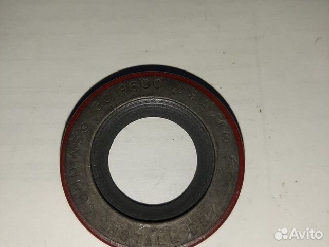 Сальник помпы cummins M11 3019600
