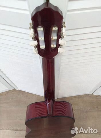 Гитара новая