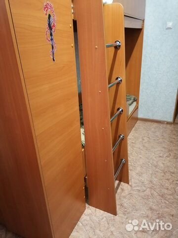 Двухъярусная кровать