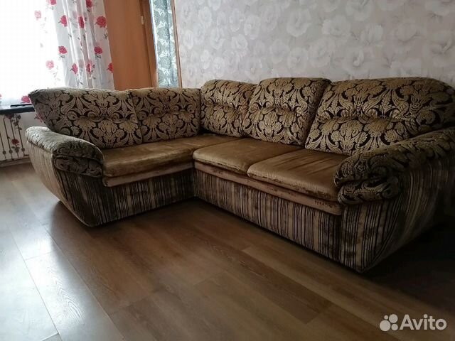 Диван
