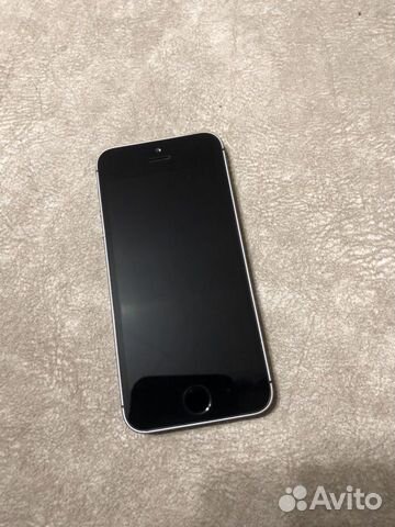 Телефон iPhone SE 32 Гб Телефон iPhone SE 32 Гб