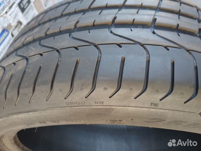 255 35 19 Pirelli Pzero