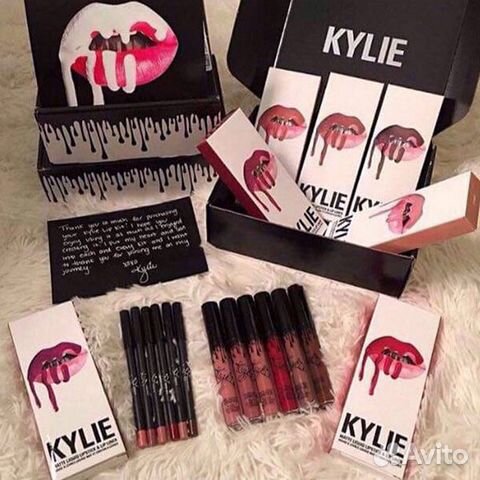 Карандаш+помада для губ kylie цвет Trick Карандаш+помада для губ kylie цвет Trick