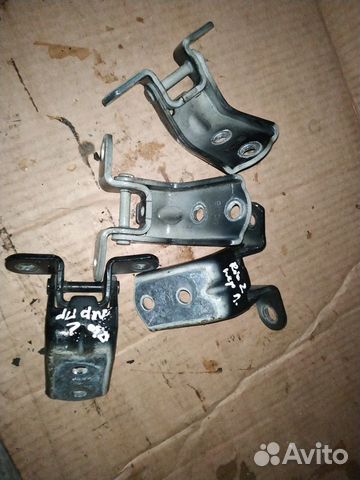 Петли передних дверей Kia Rio 2005-2011