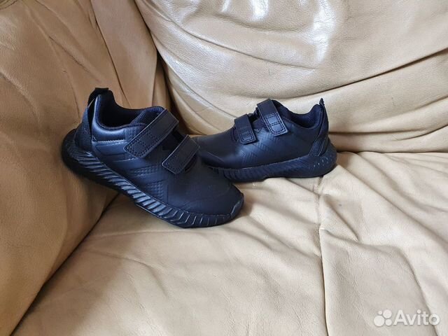 Кроссовки Adidas новые детские 30 р Кроссовки Adidas новые детские 30 р