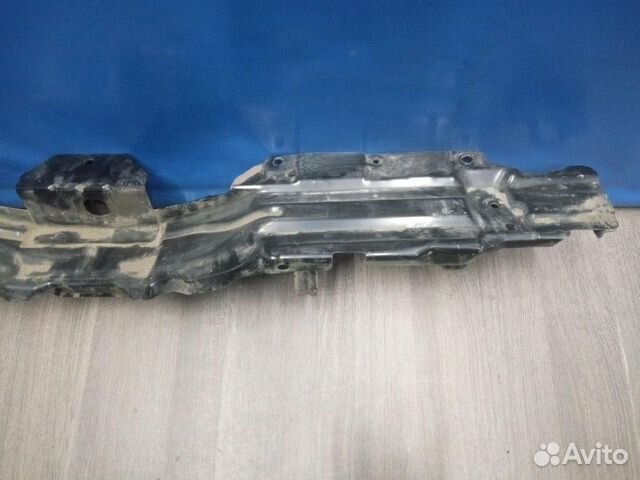 Усилитель бампера заднего Mitsubishi Pajero 4 2006